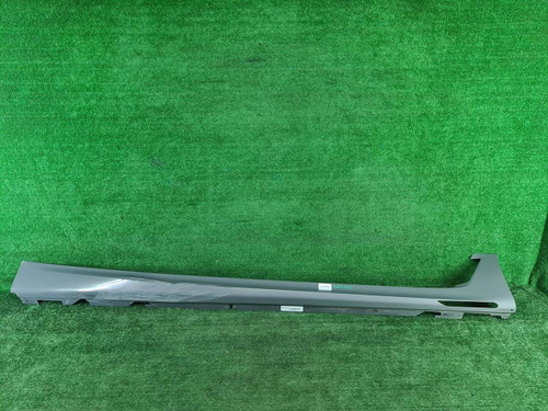 Накладка порога правая BMW 6er G32 (17-нв) M-paket