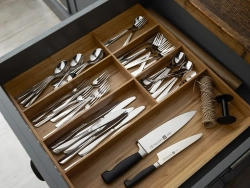 Zwilling Набор из 4 ножей Four Star в бамбуковом блоке
