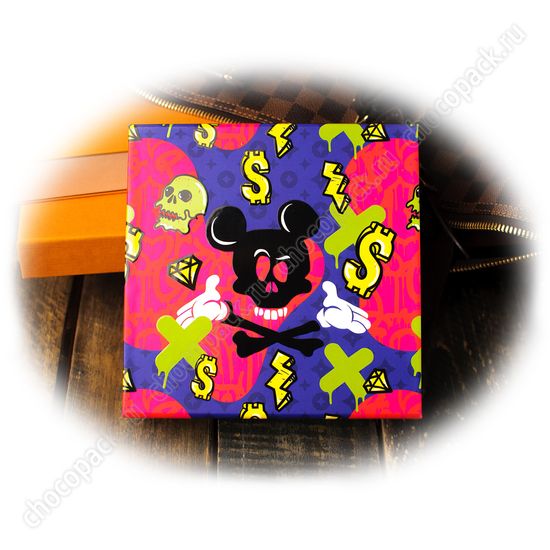 Упаковка с магнитным клапаном для 16 шоколадных конфет. Микки