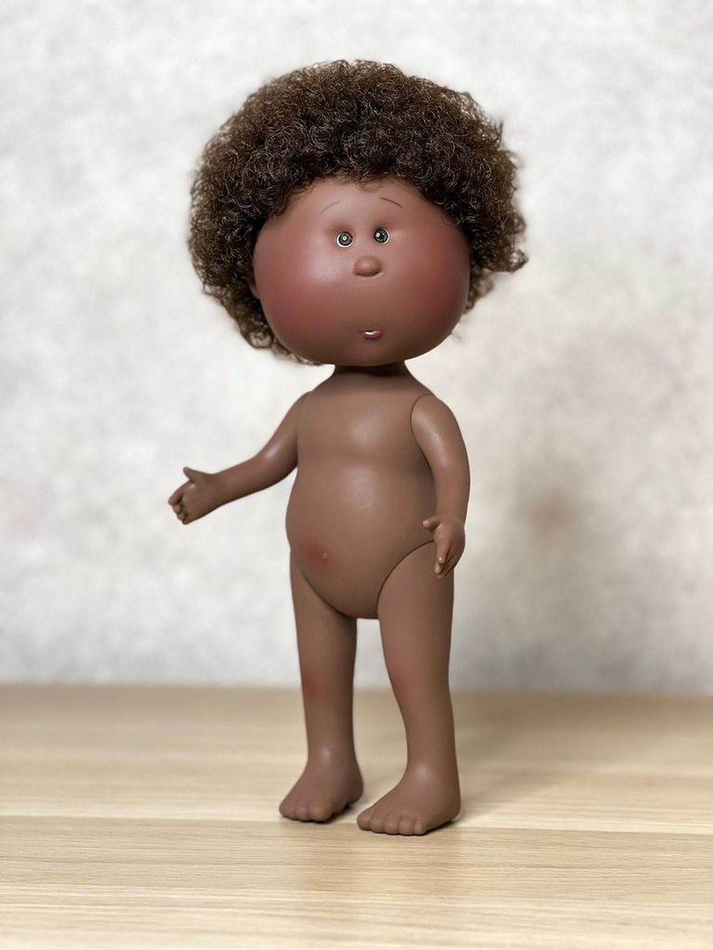 Кукла Nines виниловая 30см MIO CASE (3407A)