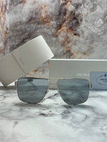 Солнечные очки Prada