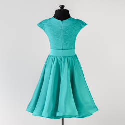 платье с широкой обтачкой