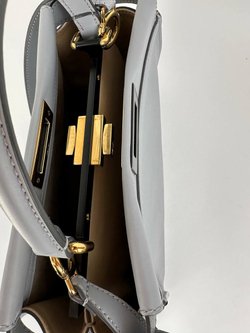 Сумка Fendi Peekaboo medium