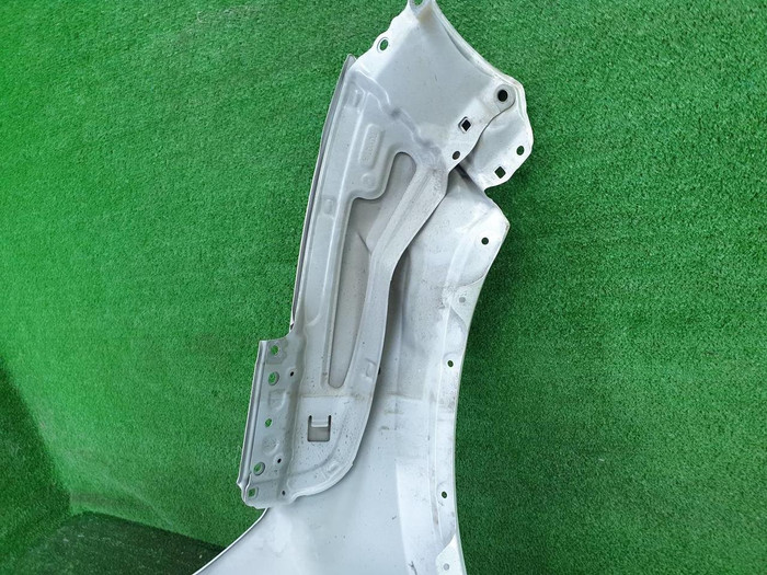 Крыло переднее левое Toyota C-HR (2016-2023)