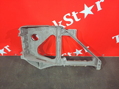 Кронштейн ящика АКБ