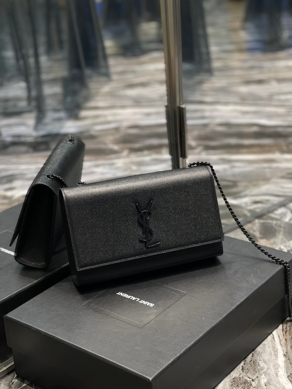 Saint Laurent Kate Medium Bag 24 cm