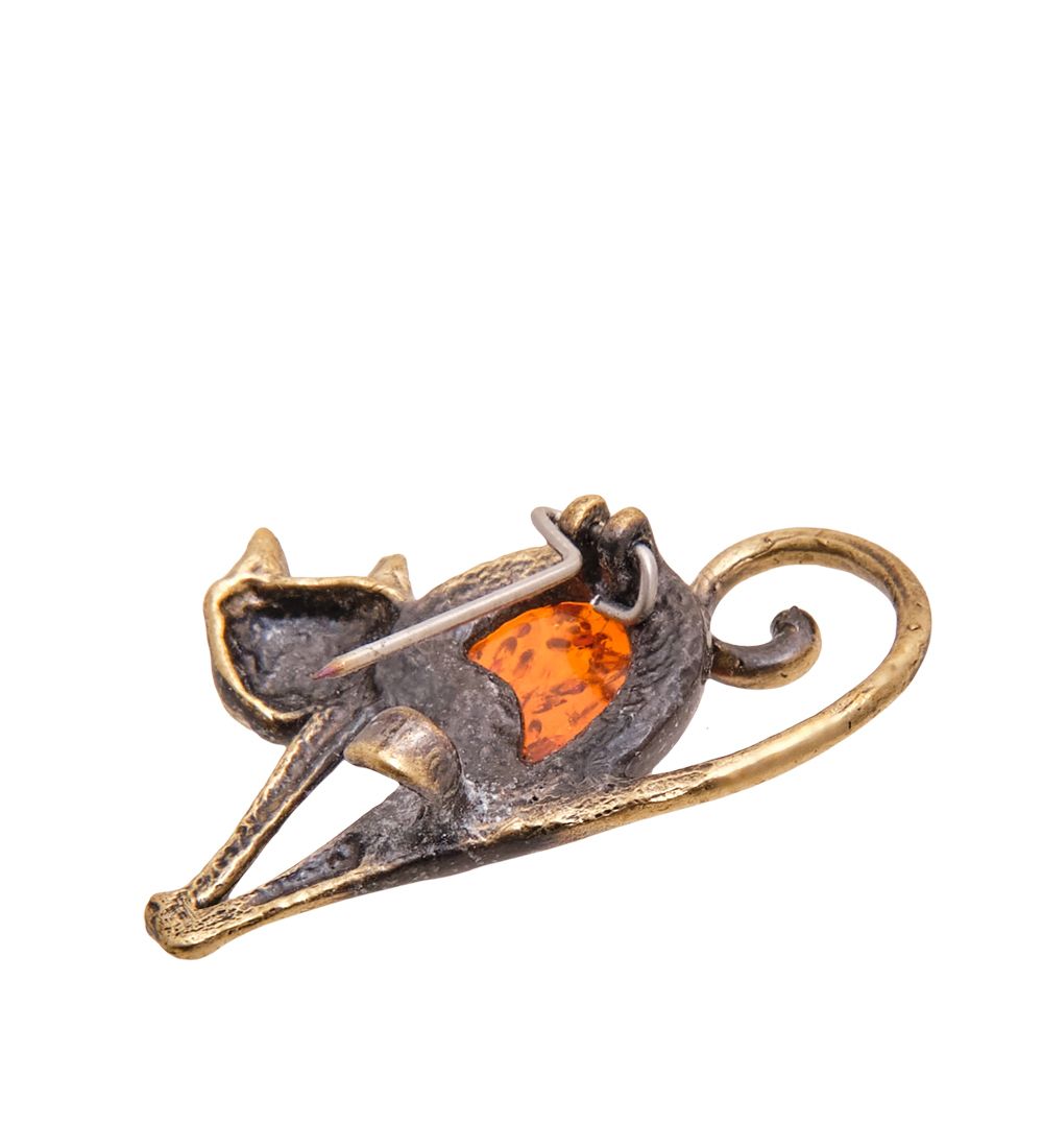 AM-3464 Брошь «Котёнок Запятая» (латунь, янтарь)