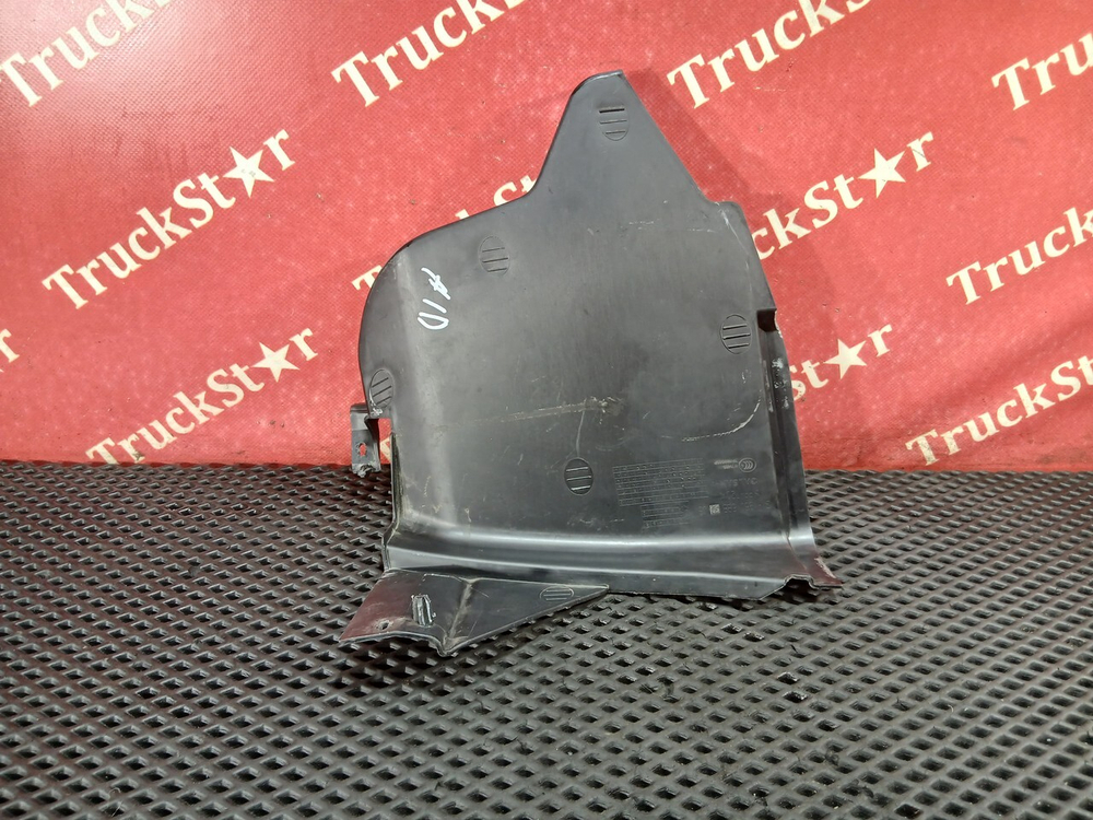 Накладка торпедо левая