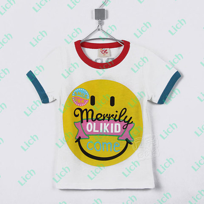 Футболка детская с контрастными принтами надписей и смайлика