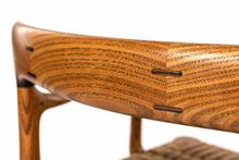 Дизайнерское кресло ручной работы с плетеным сиденьем