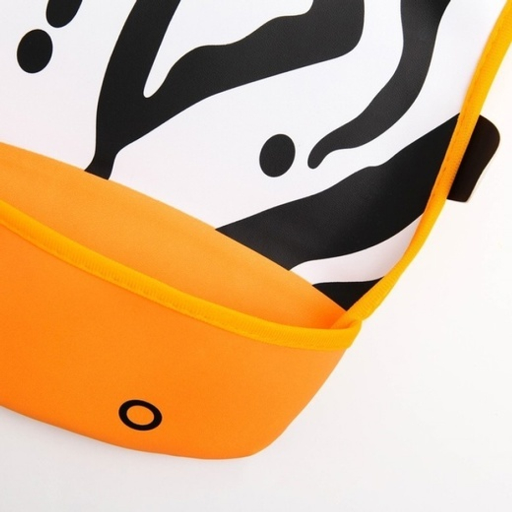 1026887 Нагрудник с карманом «Зебра», непромокаемый, на регулируемых кнопках