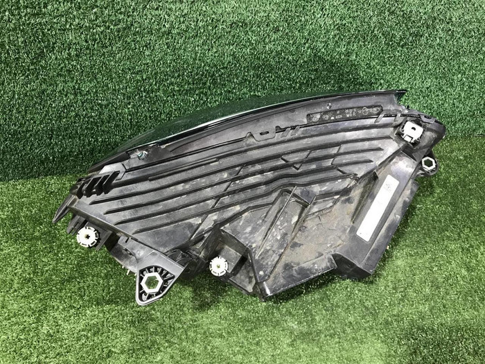 Фара левая Mercedes GLC X253 (2015-2019) LED