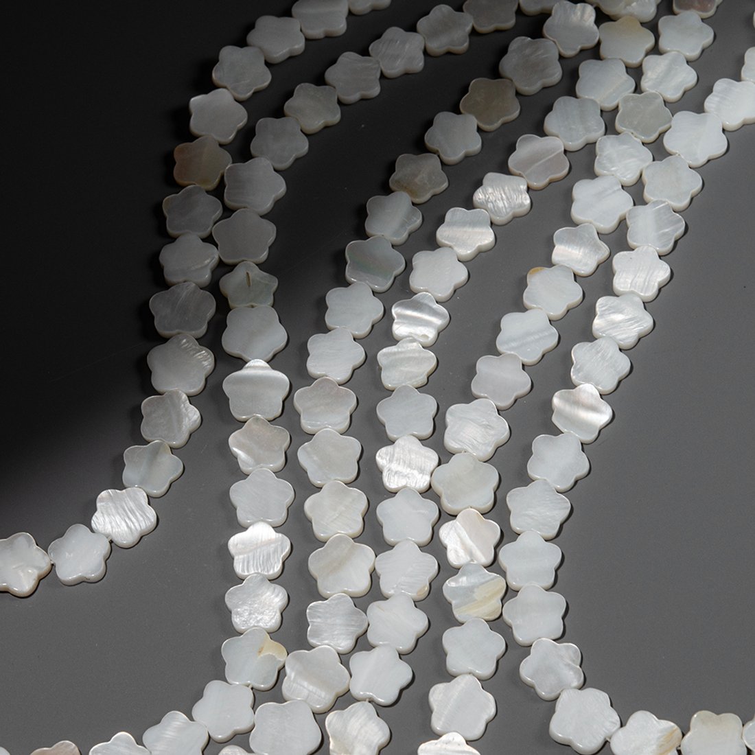 Перламутр речных ракушек, цветочки, 13мм, белый