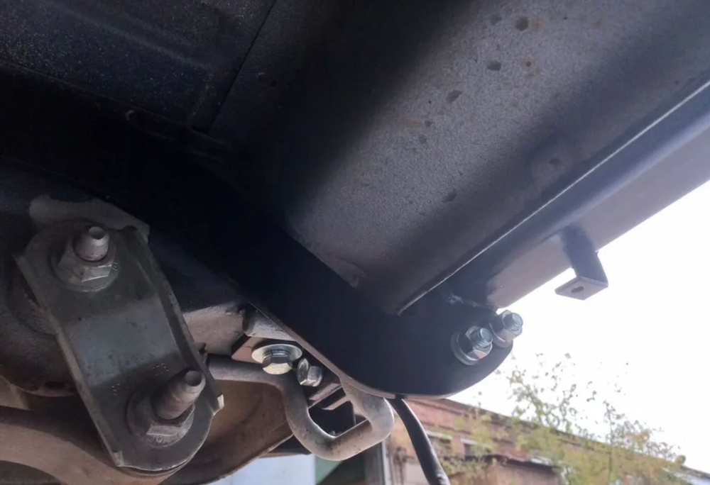 Фаркоп Бизон на Citroen Jumper, FIAT Ducato, Peugeot Boxer 2006- без подрезки бампера. Нагрузки: 3300/160 кг. (паспорт и сертификат в комплекте)(без электрики) FA 0340-E