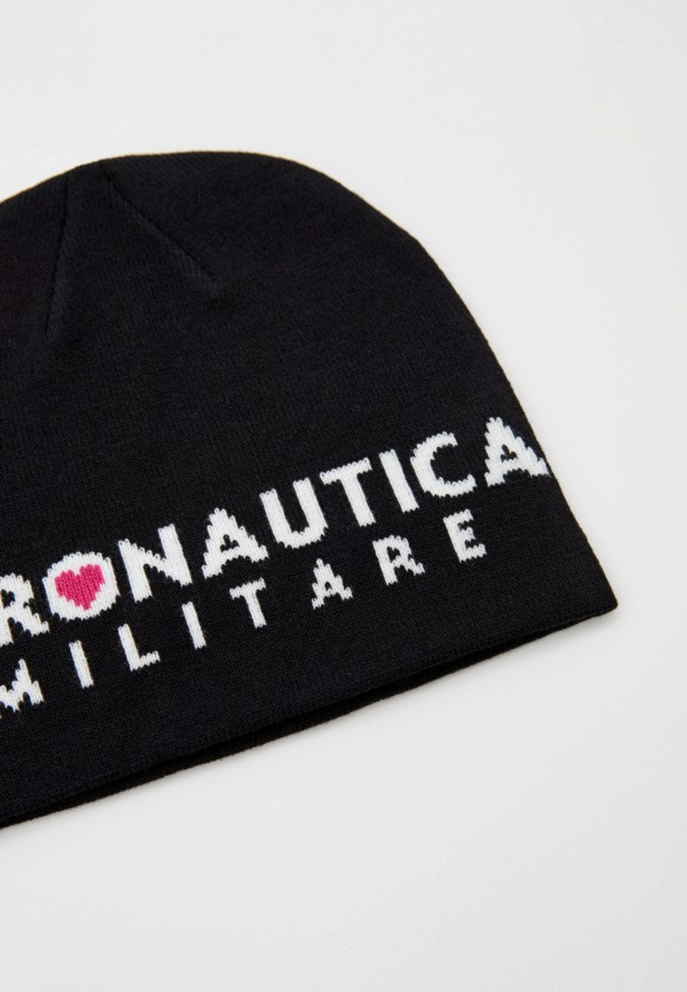 Шапка AERONAUTICA 062 черный сердечко розовым