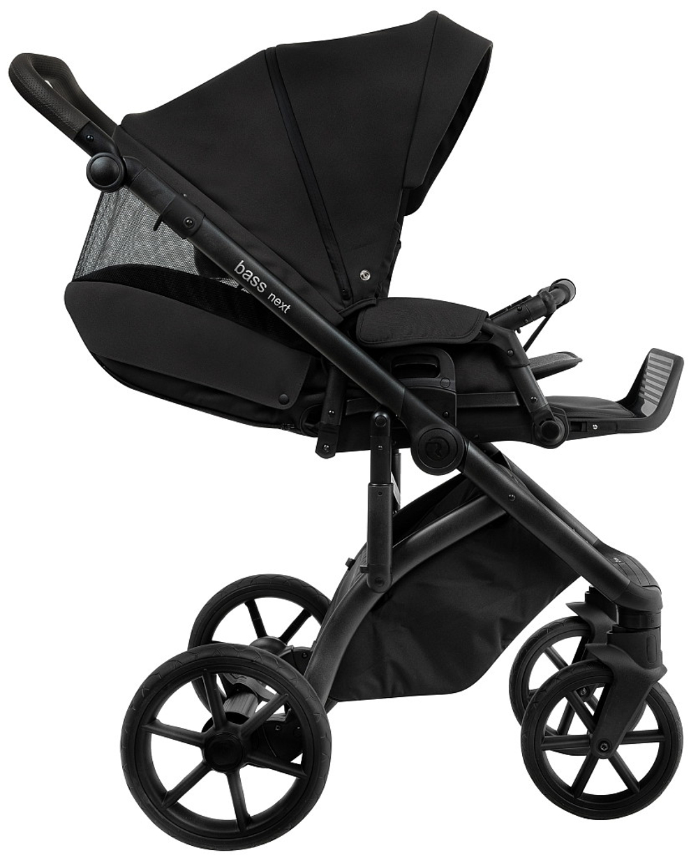 Детская коляска Roan Bass Next 2.0 3 в 1 с автокреслом Pituso Santiso Pro Black BSN/40/2 Caviar Black/Black/руч.Black
