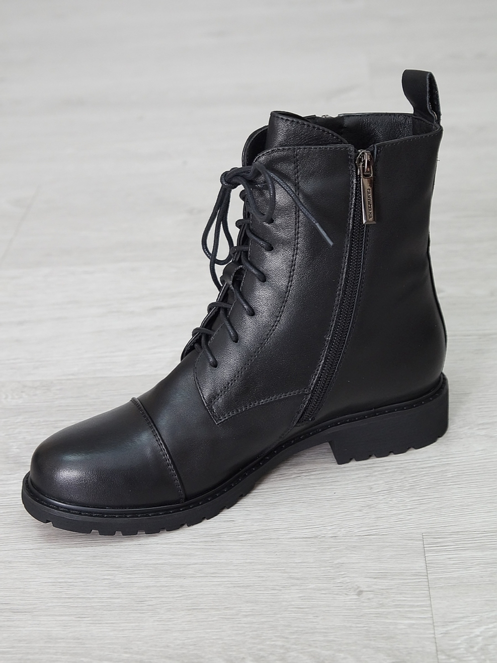 Ботинки женские зимние CARDICIANA A1399-1