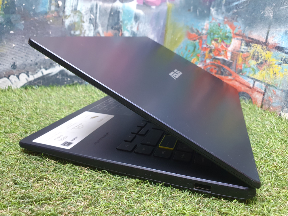 Ноутбук ASUS Celeron/4Gb/Vivobook Go 14 E410M E410MA-BV1183W