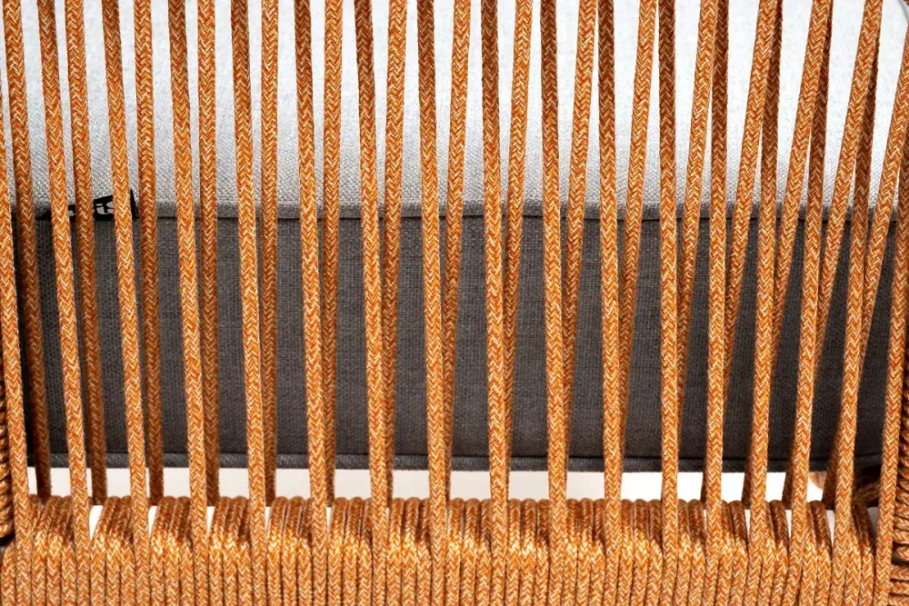 "Канны" кресло плетеное из роупа, каркас алюминий светло-серый (RAL7035) муар, роуп оранжевый меланж круглый, ткань светло-серая