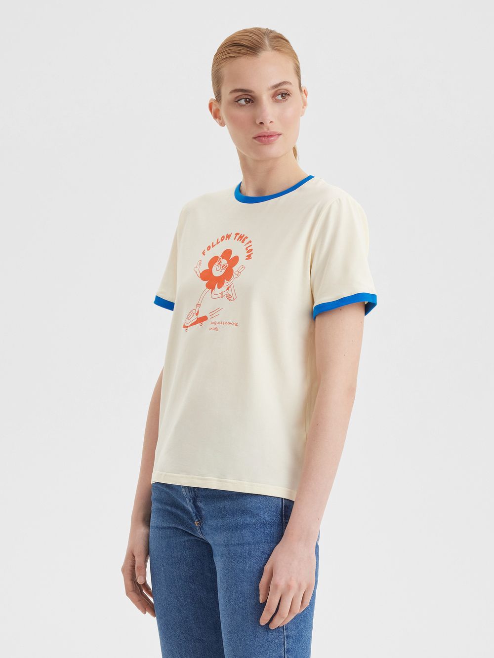 Женская футболка Follow the flow - folly dot.