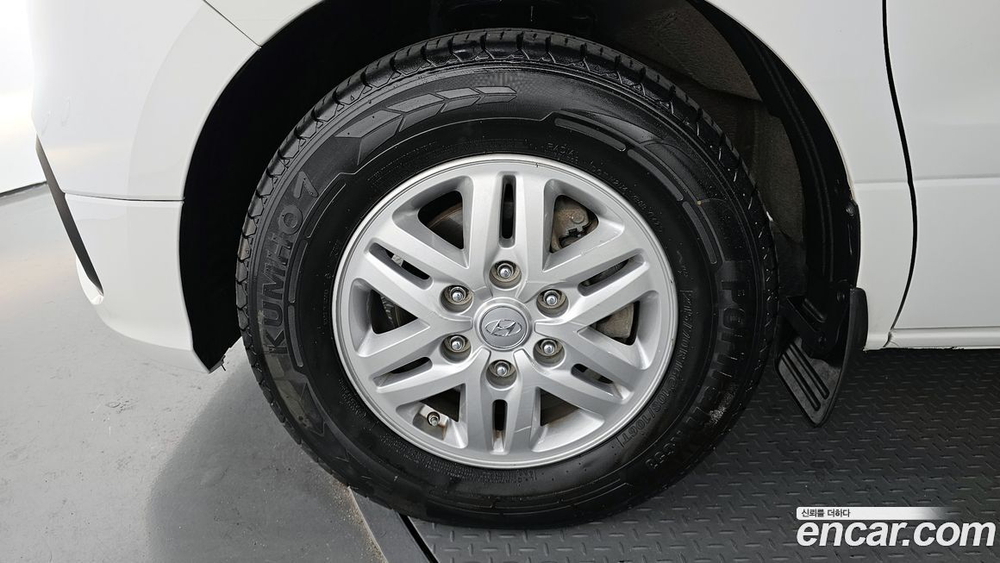 Hyundai The New Grand Starex Van 3-х местный (01.2020)