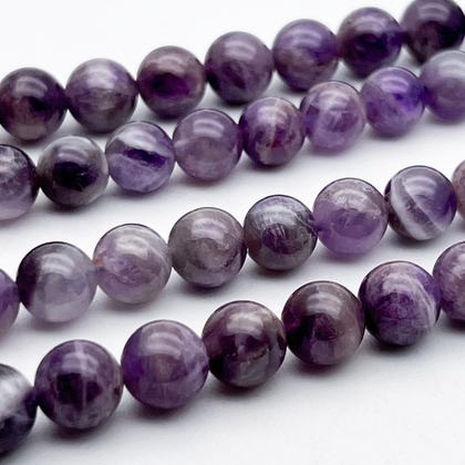 Аметист бусины, диаметр около 8-8,4 мм, цена за 23-24 шт (1/2 нити)