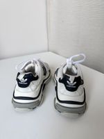 Кроссовки Balenciaga, 33