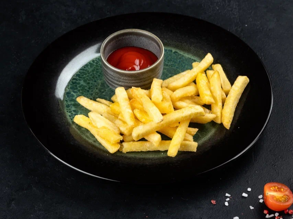 Картофель фри с кетчупом