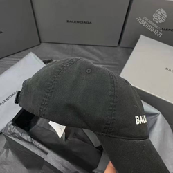Бейсболка Balenciaga