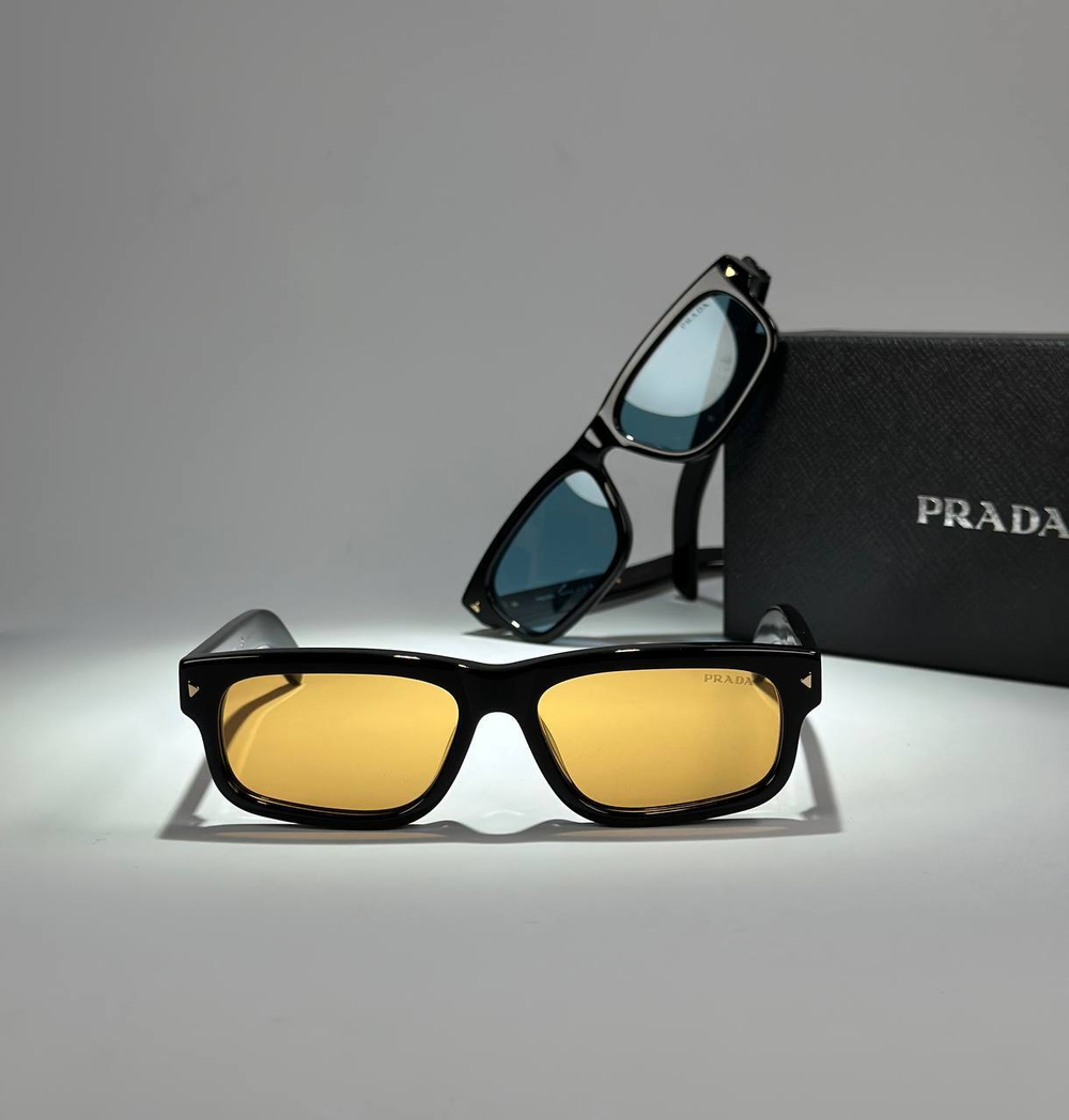 Очки Prada