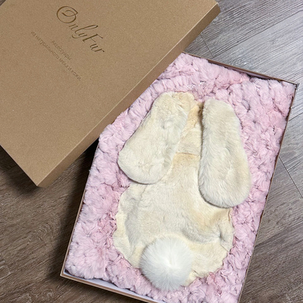 "Вязаный" детский плед из натурального меха рекс "Зайчик" 120х80 см (розовый)