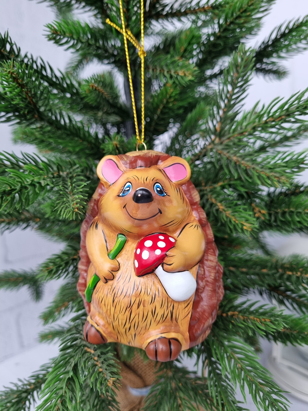 Ёжик ёлочная игрушка из фарфора