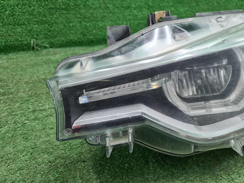 Битая Фара левая BMW 3er F30 (2015-2020) LED