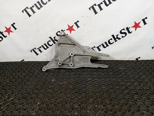 Кронштейн кабины передний правый