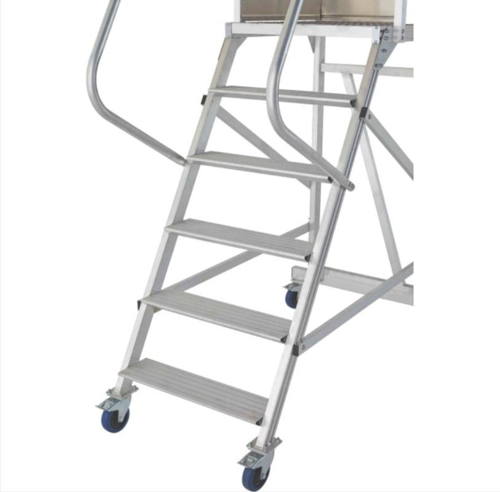 Вышка - стремянка разборная на колесах (150 кг) MEGAL ВС-2.5