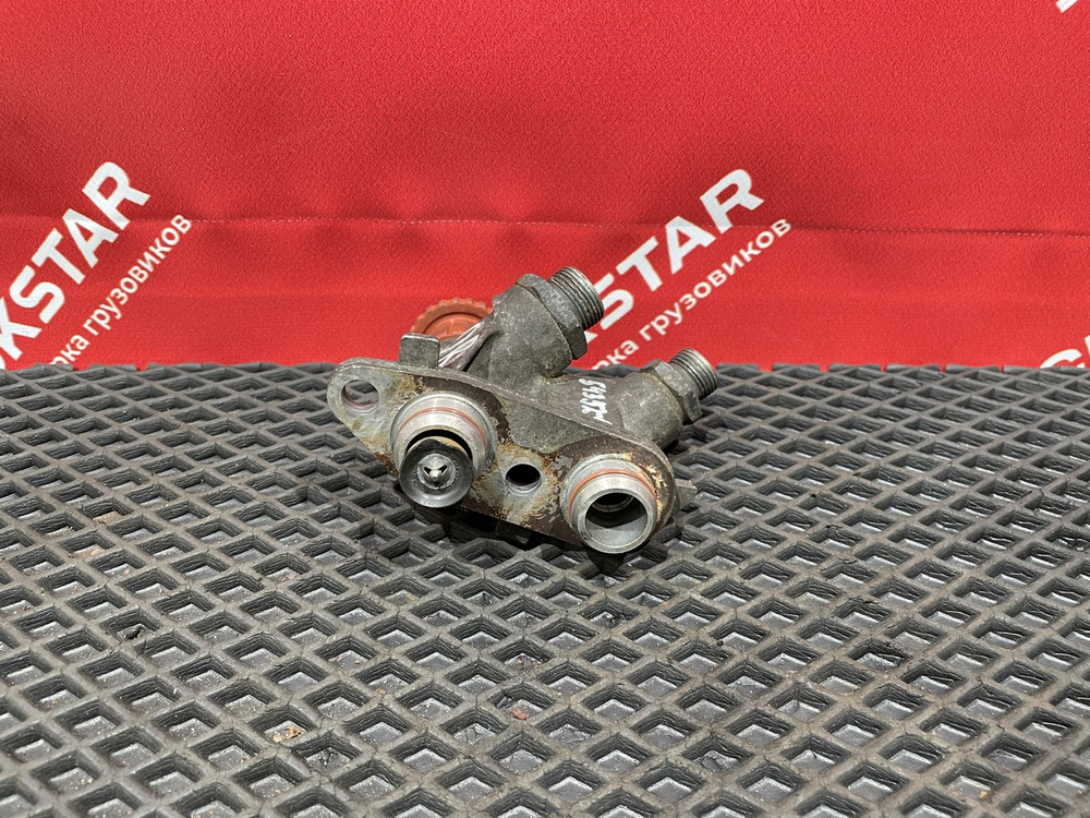 Насос ручной подкачки топлива