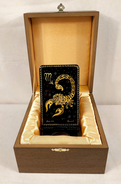 Сувенирная подставка для телефона с росписью Палех "Зодиак. Скорпион"