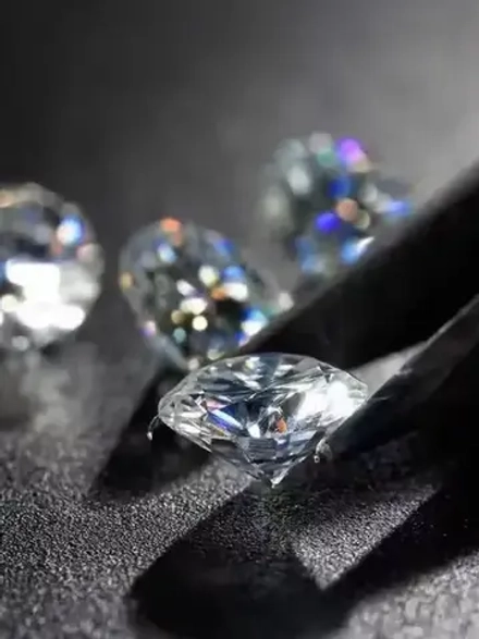 Муассанит 4мм D/VVS1