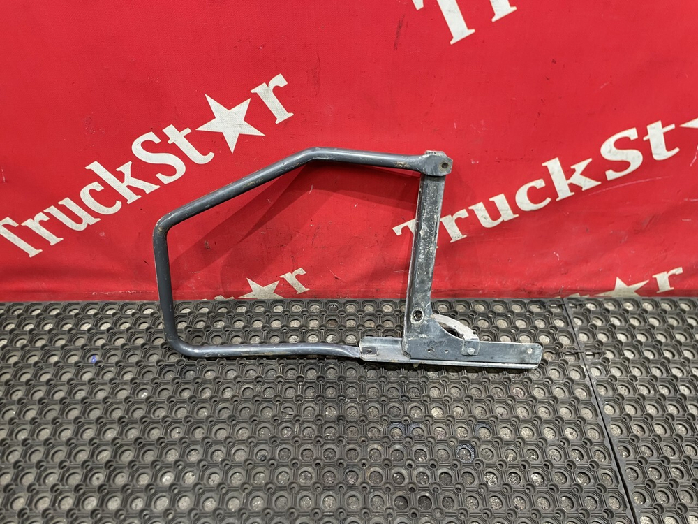 Поручень за кабиной