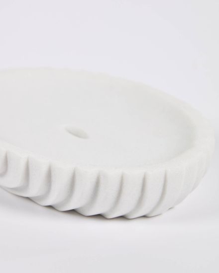 Мыльница из белого искусственного камня Ateneas