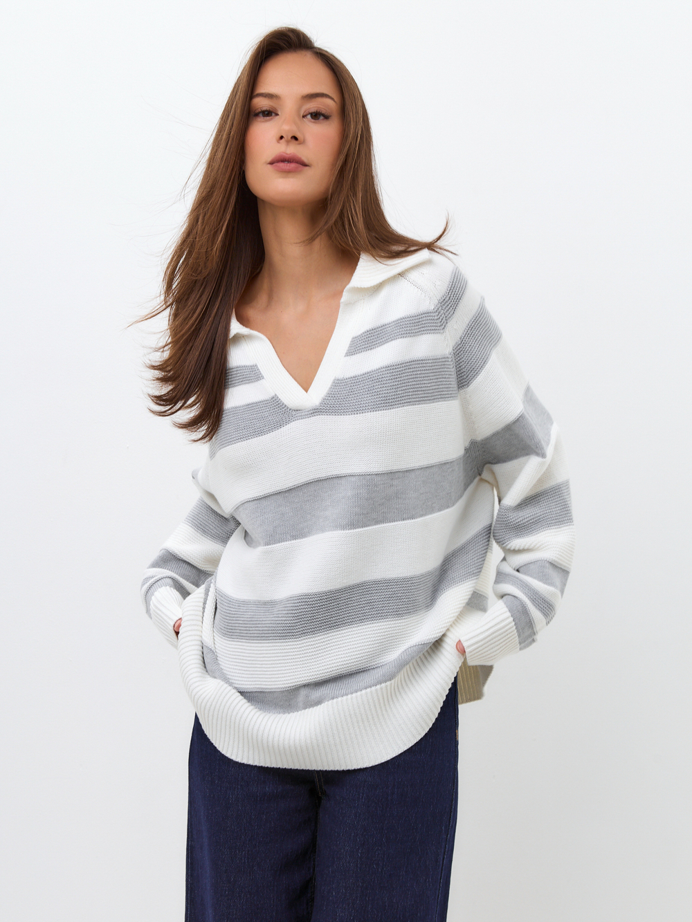 Свитер поло с V-образным вырезом