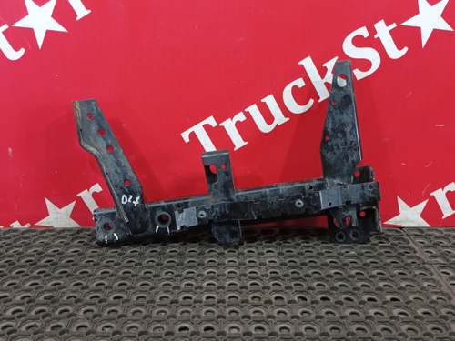 Кронштейн крыла переднего правый 2020г.