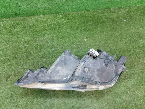 Битая Фара правая Toyota Camry 7 XV50 (2011-2014) ксенон не адаптив