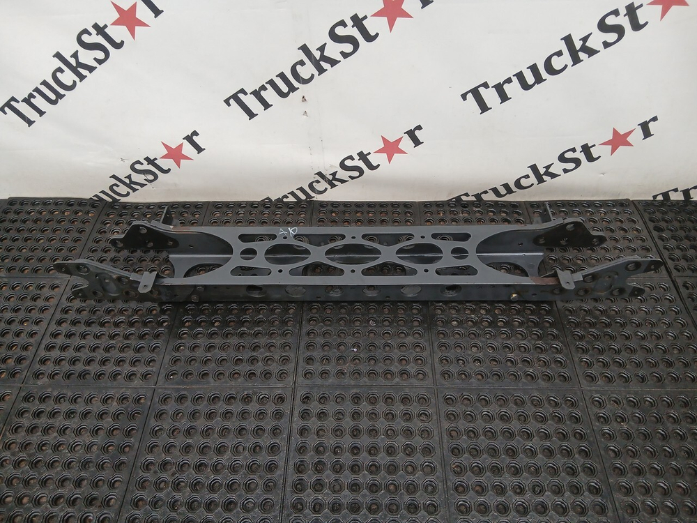 Траверса рамы передняя