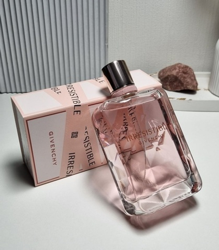 Givenchy Irresistible Very Floral, 80 ml (для женщин)