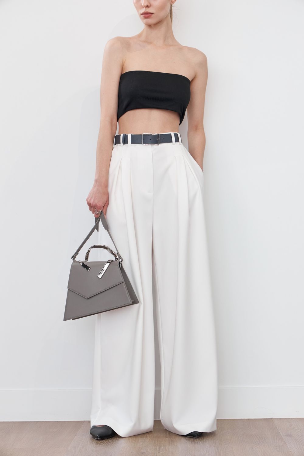 БАЗОВЫЙ РЕМЕНЬ С ПРЯМОУГОЛЬНОЙ ПРЯЖКОЙ GRAPHITE