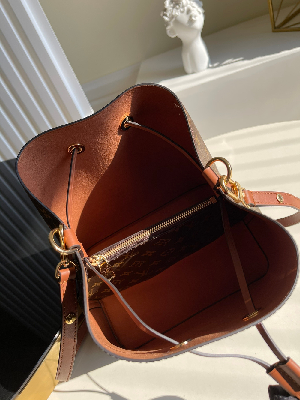 Louis Vuitton NeoNoe MM