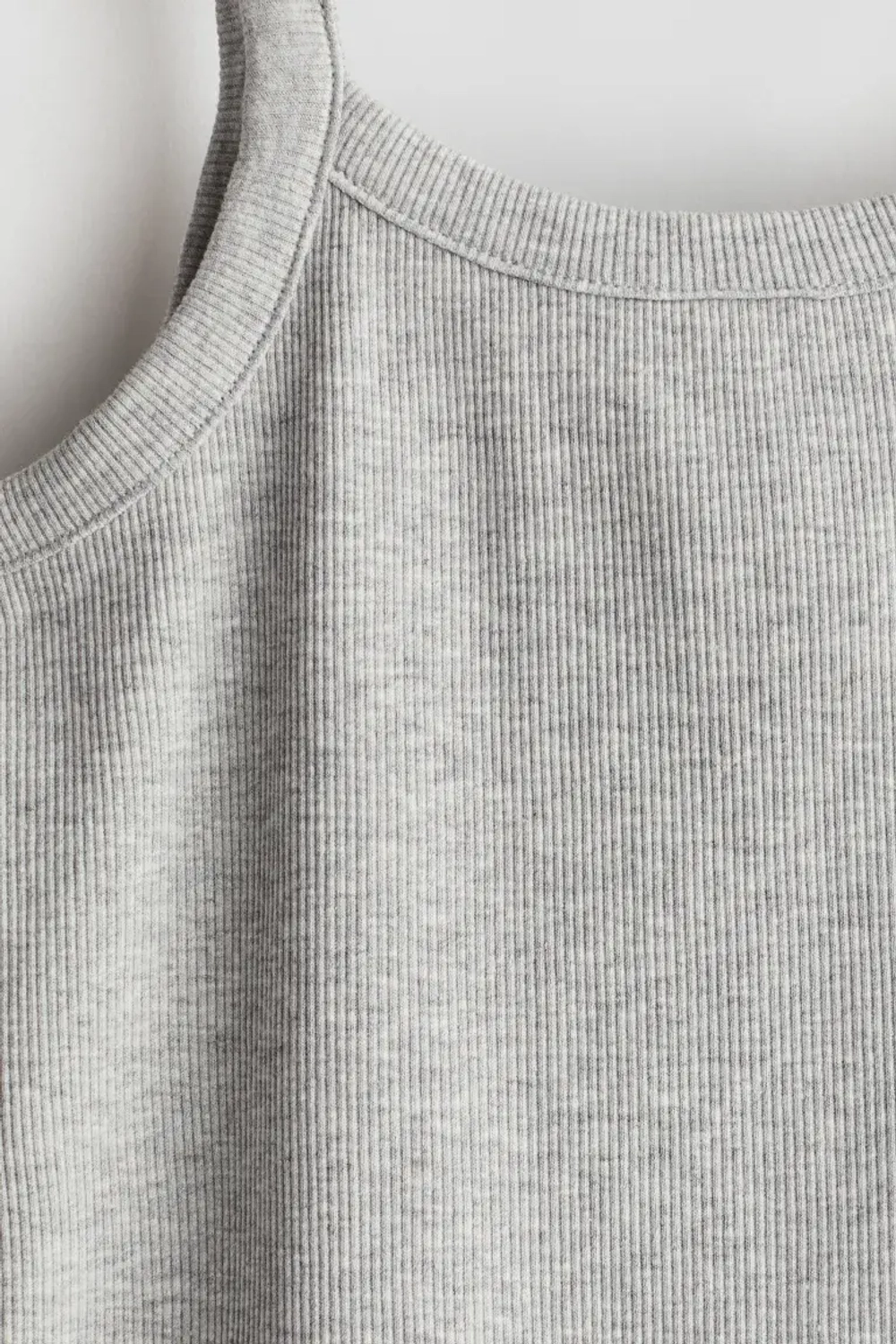 H&M Топ на бретелях в рубчик, светло-серый