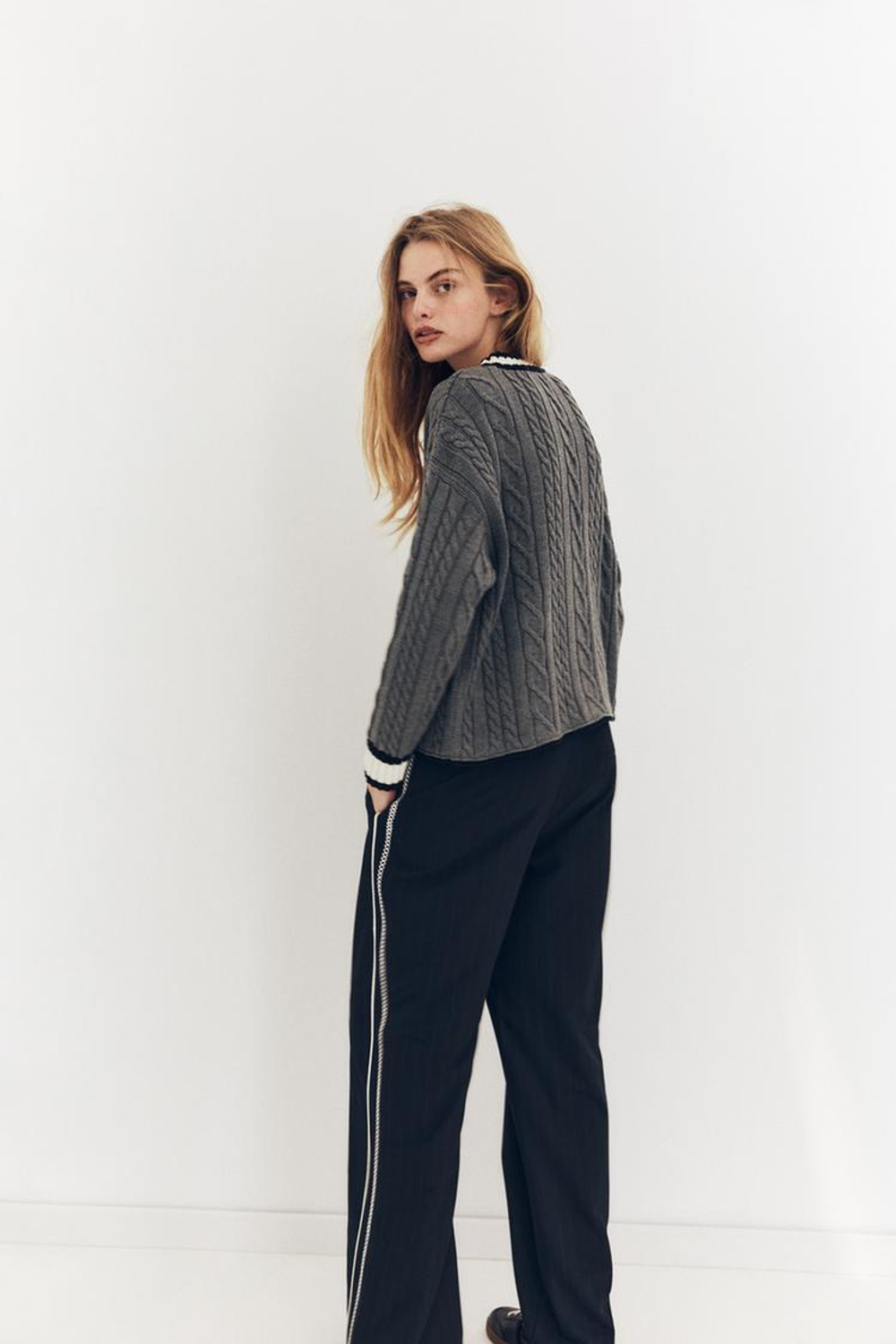 ZARA ТРИКОТАЖНЫЙ ЖАКЕТ С КАНТАМИ, СЕРЫЙ С МЕЛАНЖЕВЫМ ЭФФЕКТОМ