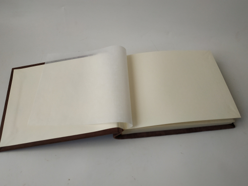 Фотоальбом из бархата "Коричневый"